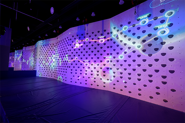 이머시브 볼더링 시설 이미지